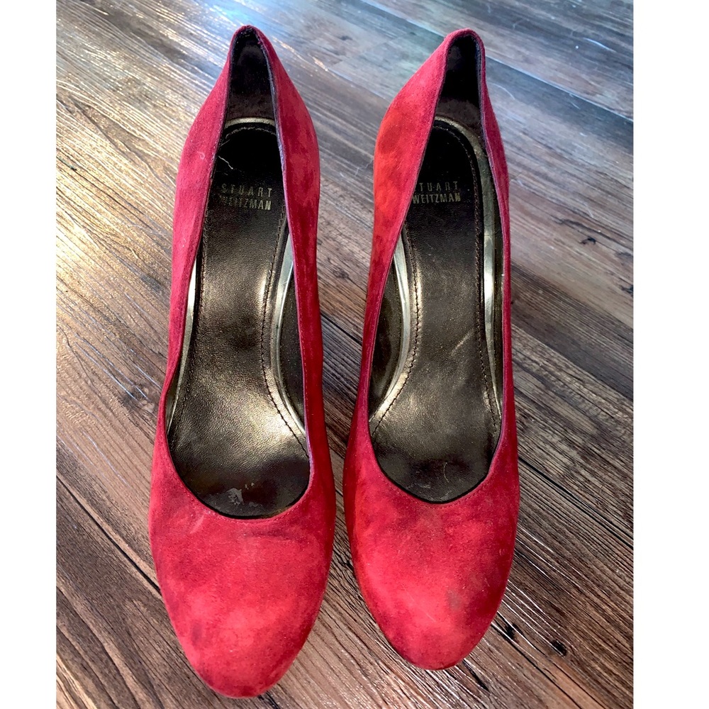 Stuart Weitzman women’s 11 burgundy heels. Round toe, rounded block heel, suede
